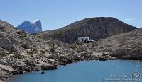 060 Lago e Rifugio Antermoia - sullo sfondo la Marmolada