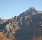 Pizzo Recastello, si  intravede il sentiero che porta al Rif. Cur