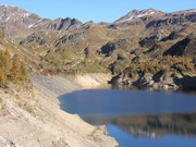 Lago Fregabolgia, si scorge in lontananza il rifugio